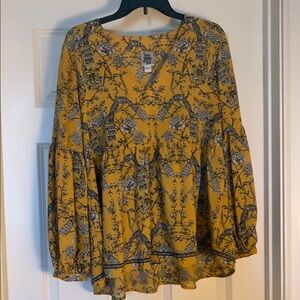 Like new. Floral Yellow and Gray Women's Top